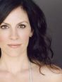 Annabeth Gish