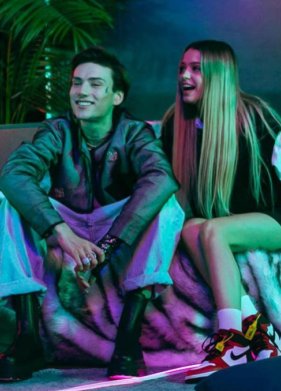 ������ (2022)