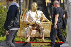 Харви Вайнштейн увековечен в Лос-Анджелесе в виде позолоченной статуи Харви Вайнштейн увековечен в Лос-Анджелесе в виде позолоченной статуи